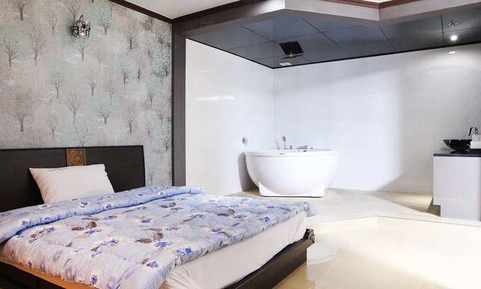 Chunghung Hotel | Gwangju Sinandong One Motel