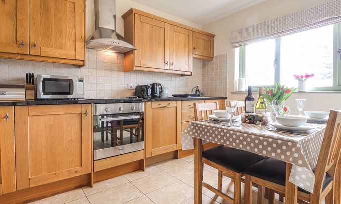 Golden Grove Cottage | Gwennol Cottage