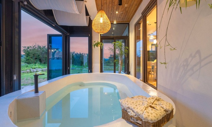Gyeongju House | Gyeongju Poolvilla Gyeongjuegamyeon