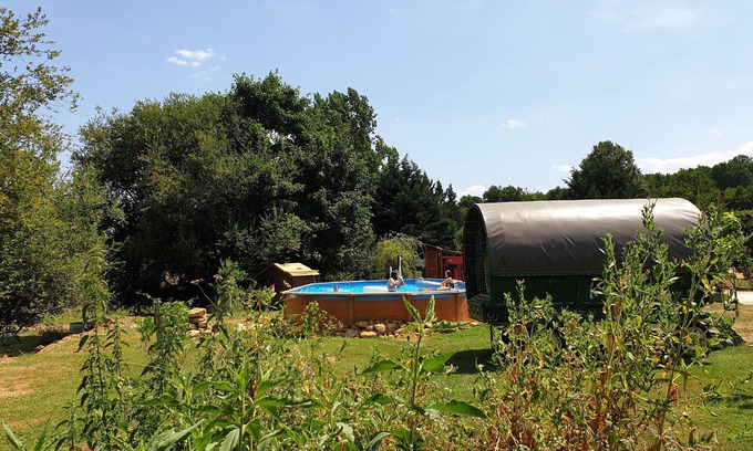 Anlhiac Bed & Breakfast | Gypsy Caravan .