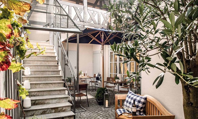 Sommerach Apartment | Hästens Hotel – chez Douverne