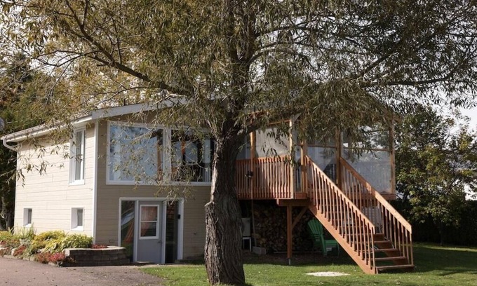 St. Felicien Ski Chalet | Hôtel à la maison - La Dorée avec plage privée