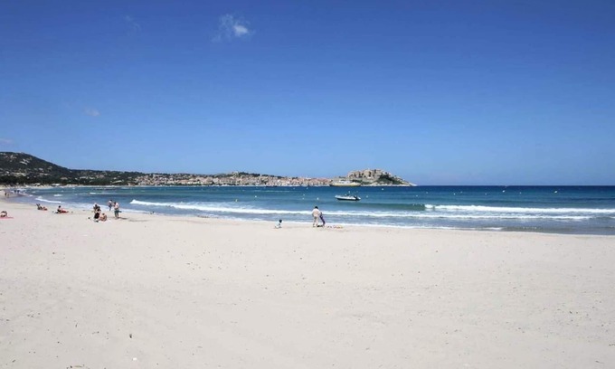 Calvi Hotel | Hôtel Les Arbousiers