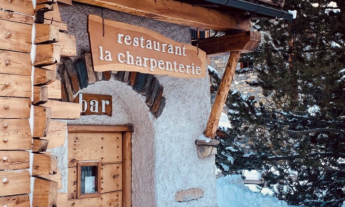 Val-d'Isere Hotel | Hôtel les Lorès