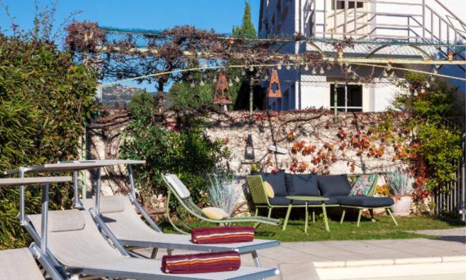 Istres Hotel | HÖTEL LE CASTELLAN