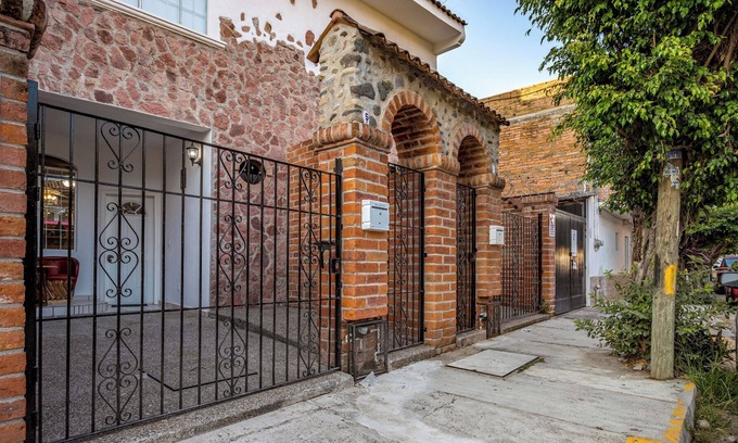 Lazaro Cardenas House | Hacienda Lord Twigg - House 5