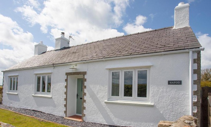 Beaumaris House | Hafod, Llangoed