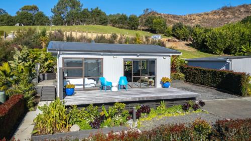Hahei House | Hahei Beach Dolphin cottage