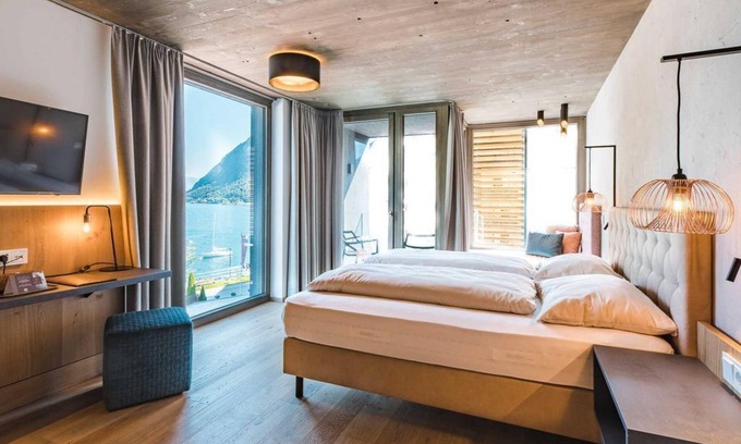 Pertisau House | Half board with short stay Achensee SeeblickSU - Seehotel Einwaller