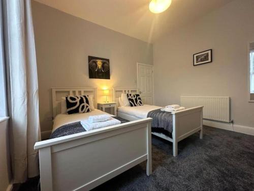 Blyth Apartment | Hambledon Downstairs Flat - Sleeps 3 -Pet friendly