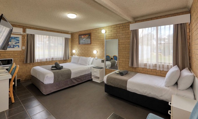 Yass Hotel | Hamilton Hume Motor Inn