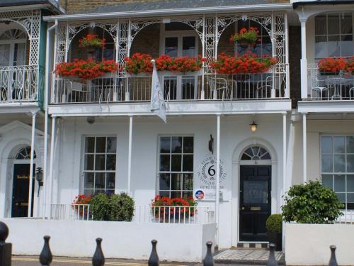 Southend-on-Sea Bed & Breakfast | Hamiltons Boutique Hotel