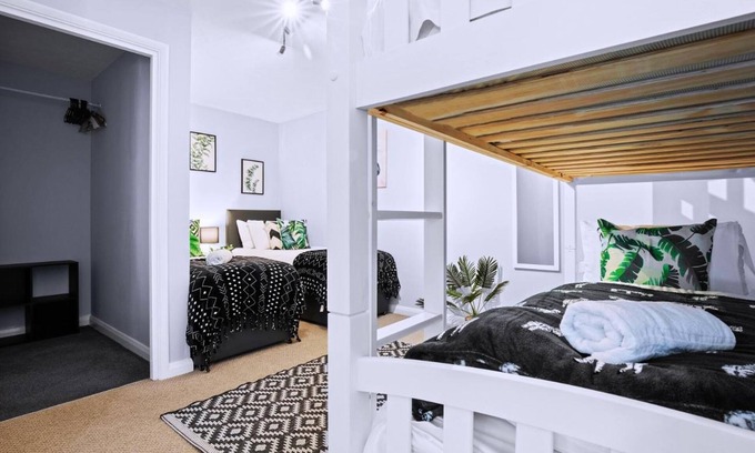 Montpelier House | Hampton Hideaway By My Getaways
