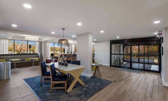 Willow Grove Hotel | Hampton Inn by Hilton Philadelphia/Willow Grove