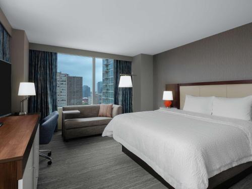 Near South Side Hotel | Hampton Inn Chicago McCormick Place
