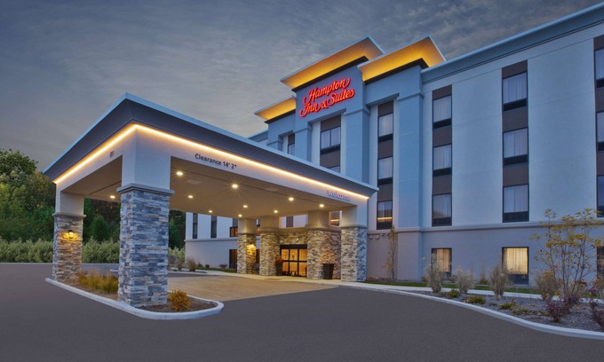 Alliance Hotel | Hampton Inn & Suites Alliance
