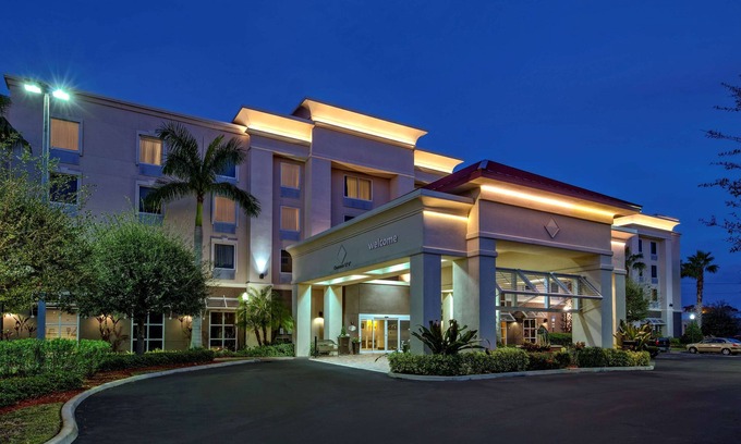 Stuart Hotel | Hampton Inn & Suites Stuart-North