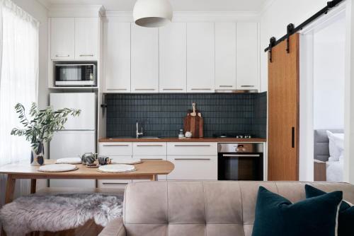 Hepburn Springs House | Hana House