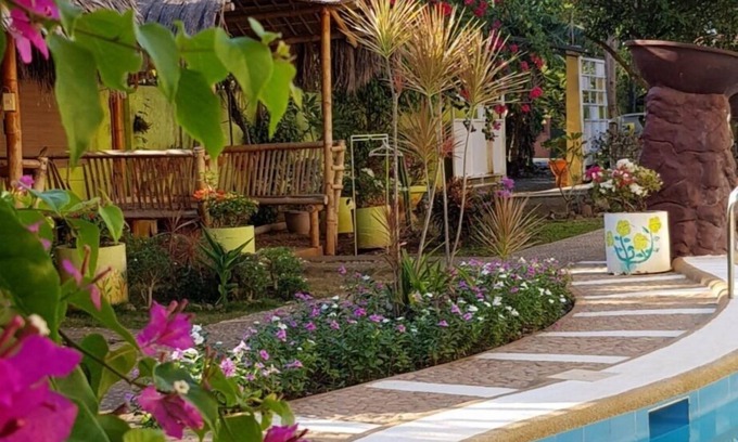Puerto Princesa City Centre Resort | Hanbee's Flower Garden Resort