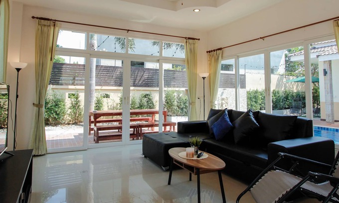 Nong Prue Villa | Hansa Paradise Hill Pool Villa