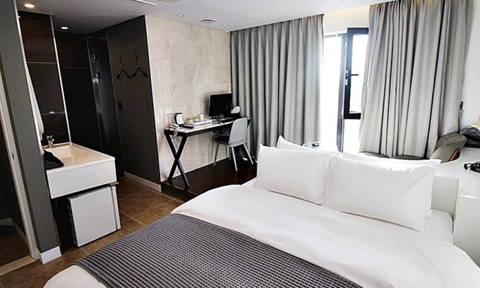 Hapjeong-dong Hotel | Hapjeong Circle Hotel