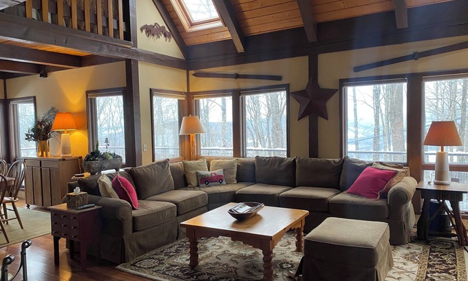 West Hartford House | "HAPPY EVERYTHING"nWinter-Spring-Summer-Fall nQuechee, VT has it all!