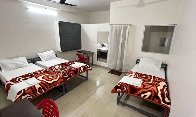 Allahabad Bed & Breakfast | Happy Homestay