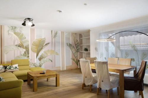 Ilmenau Apartment | Happy Place