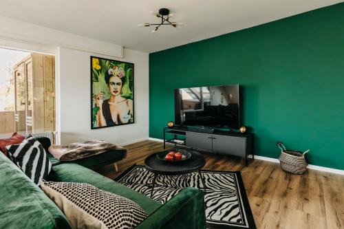 Plettenberg Apartment | Happy Platz mit Sauna, Flair & Platz für 6 Personen