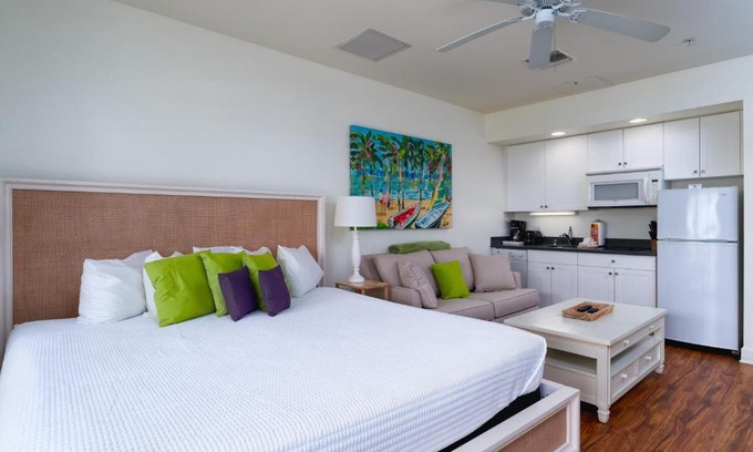 Fort Myers Beach Apartment | Harbour House at the Inn 316