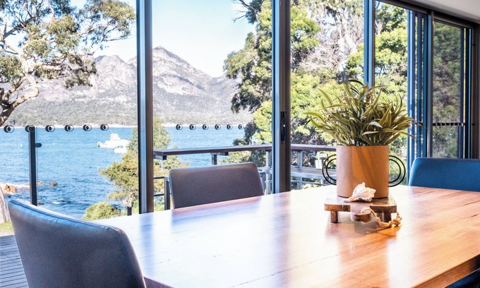 Coles Bay House | Harbour Master