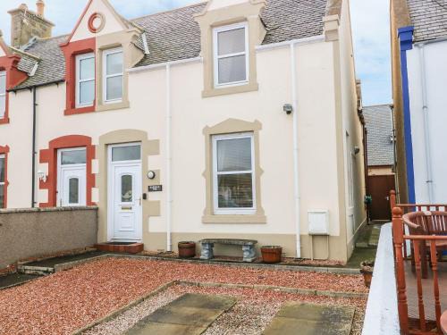 Buckie House | Harbour View