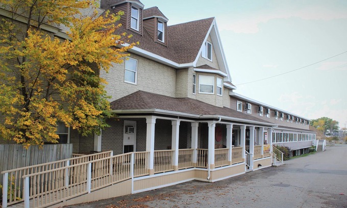 Sydney Hotel | Harbourview Inn and Suites
