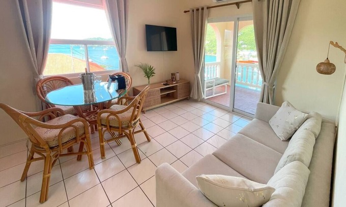 Mount Pleasant Bay Apartment | Harbourview One - Oceanside, Harbourview Apartments Apt 1