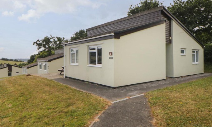 Heligan House | Harcombe House Bungalow 6