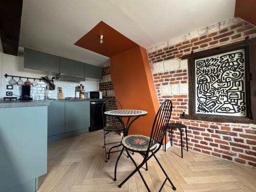 Arras Apartment | Haring spot
