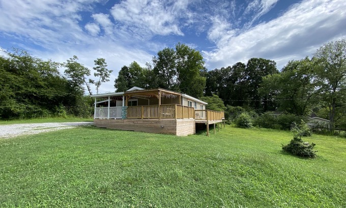 Harrison House | Harrison Bay Hideaway .3 Mi to Lake & 2 Mi to Golf
