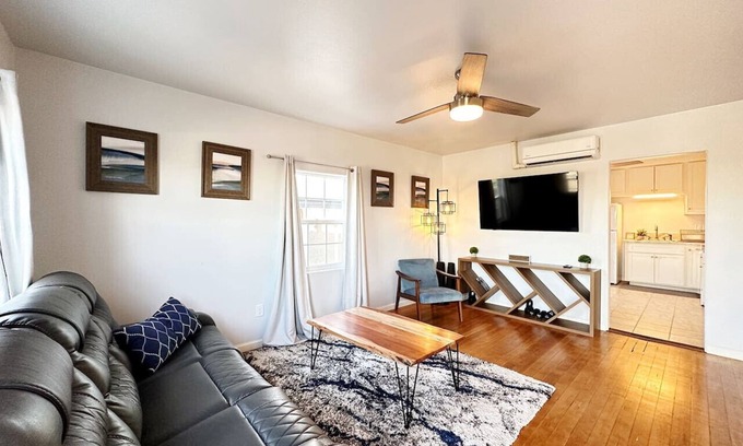 Tulare House | Harrison Ranch HR4 with Free Parking