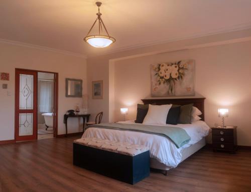 Krugersdorp Bed & Breakfast | Hartley Manor Guest House