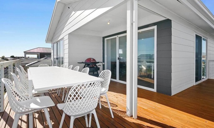 Aldinga Beach House | Harvey Haven -Sleeps upto 15, 4 Bdrm, 2.5 Bth