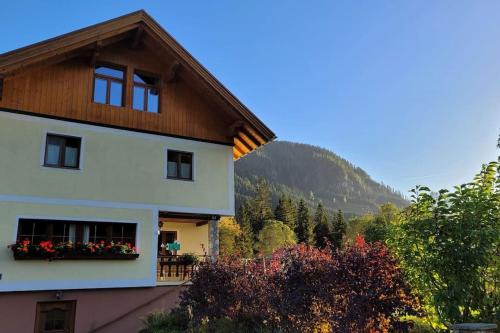 Gosau Apartment | Haus im Grünen