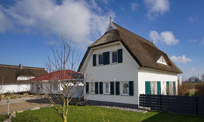 Trent House | Haus in Idyllischer Lage mit Terrasse und Eingezäunten Garten - Ferienhaus Linea