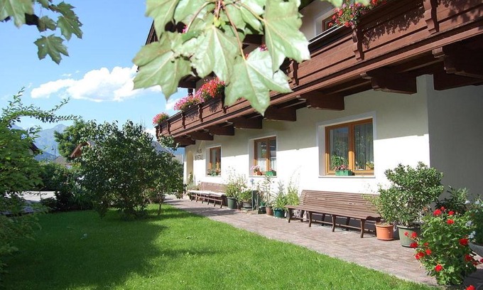 Finsing House | Haus Kristall