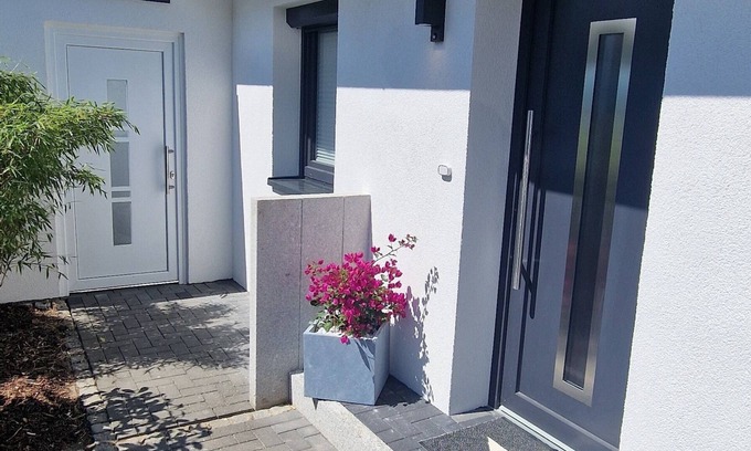 Pansdorf House | Haus Lena 2 - Vacation near the Baltic Sea - Now with e-charging station!