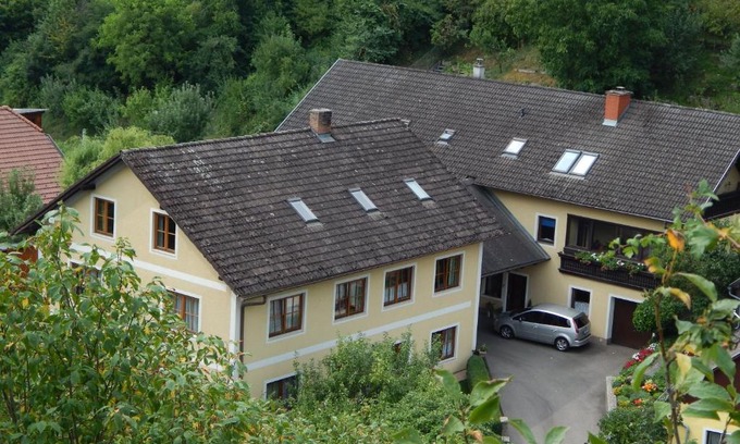 Emmersdorf an der Donau Apartment | Haus Lindenhofer