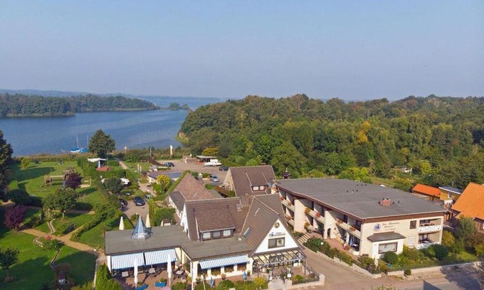 Bosau Apartment | Haus-Schwanensee-Wohnung-27-Kajaknutzung-inklusive