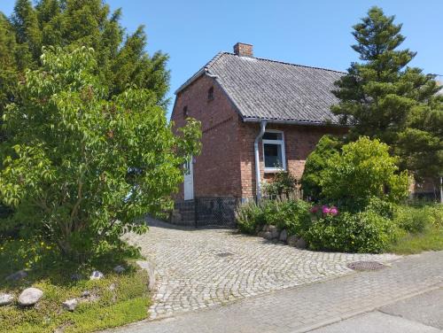 Am Salzhaff House | "Haus Seegang" für Naturliebhaber, strandnah, ruhig, mit großem Garten