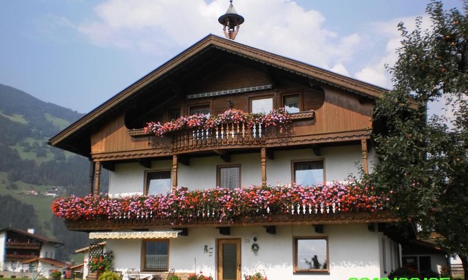 Zell am Ziller Apartment | Haus Weitenstich