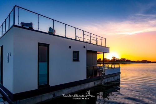 Ribnitz Boat Rental | Hausboot Boddenperle