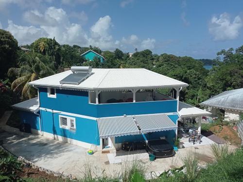 La Trinite Villa | Haut de villa indépendant, vue et accès mer, 100m de la plage, idéal famille